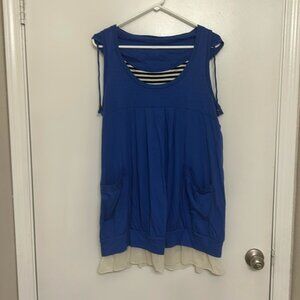 Women’s Sleeveless Dress with a Hoodies